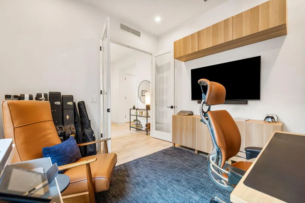 1401 Retreat Circle, Palm Desert, California 92260 home-pic-40